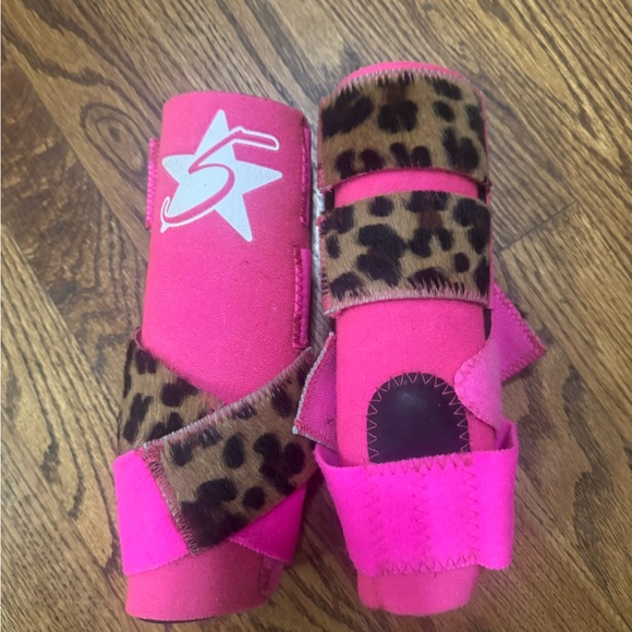 Pink and Leopard Print 5 Star Horse Boots - Picture 4 of 4
